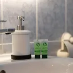 Leonardo Apartment *